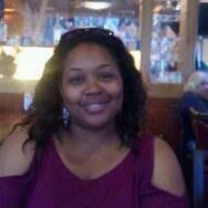 Meet your Posher, Dee